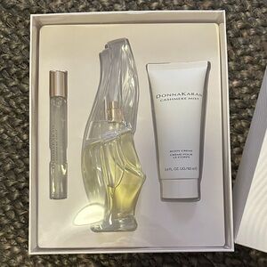 Donna Karan Cashmere Mist Fragrance and Body Cream Set